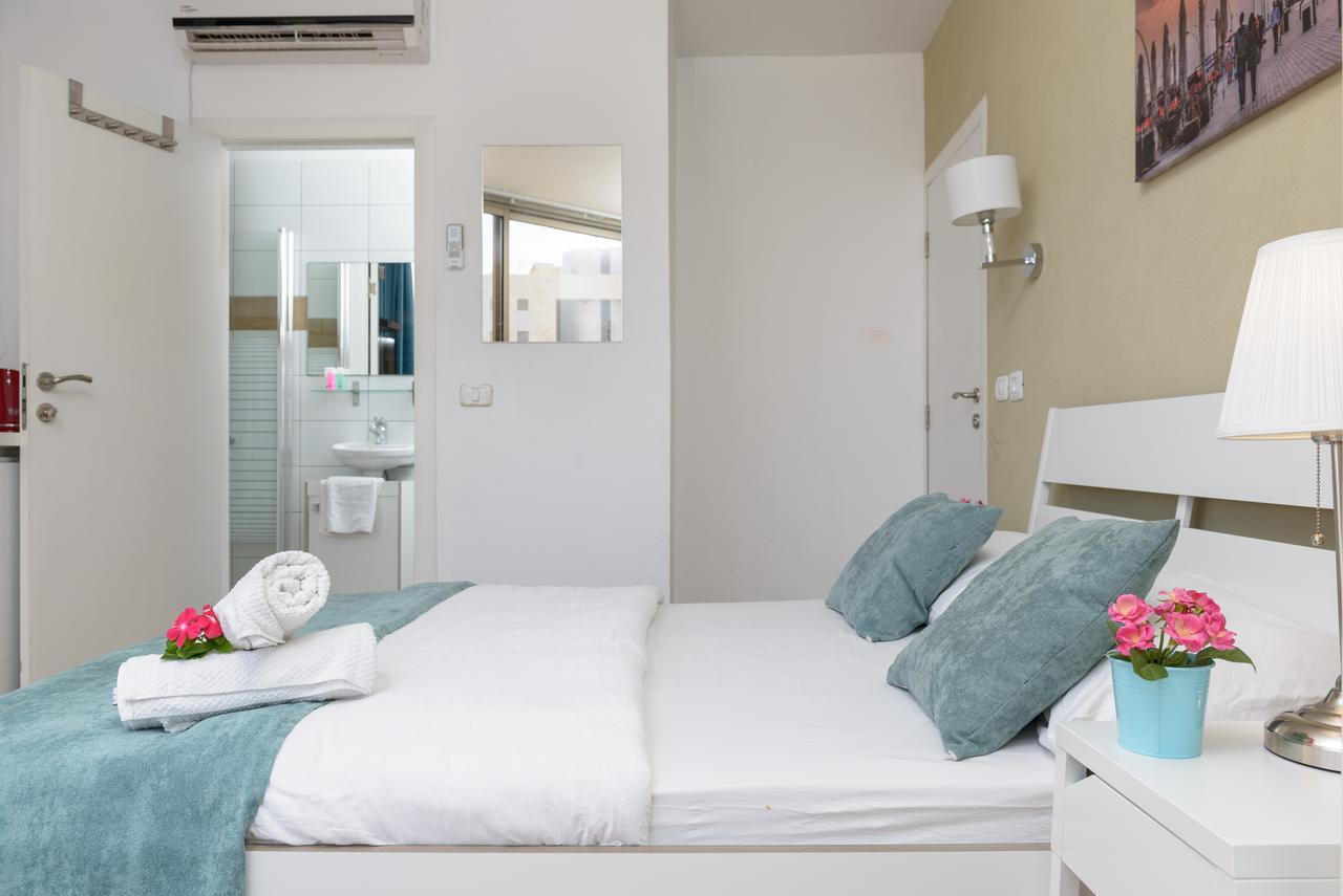 Studio & Apartments On The Beach By Aspentlv เทลอาวีฟ ภายนอก รูปภาพ