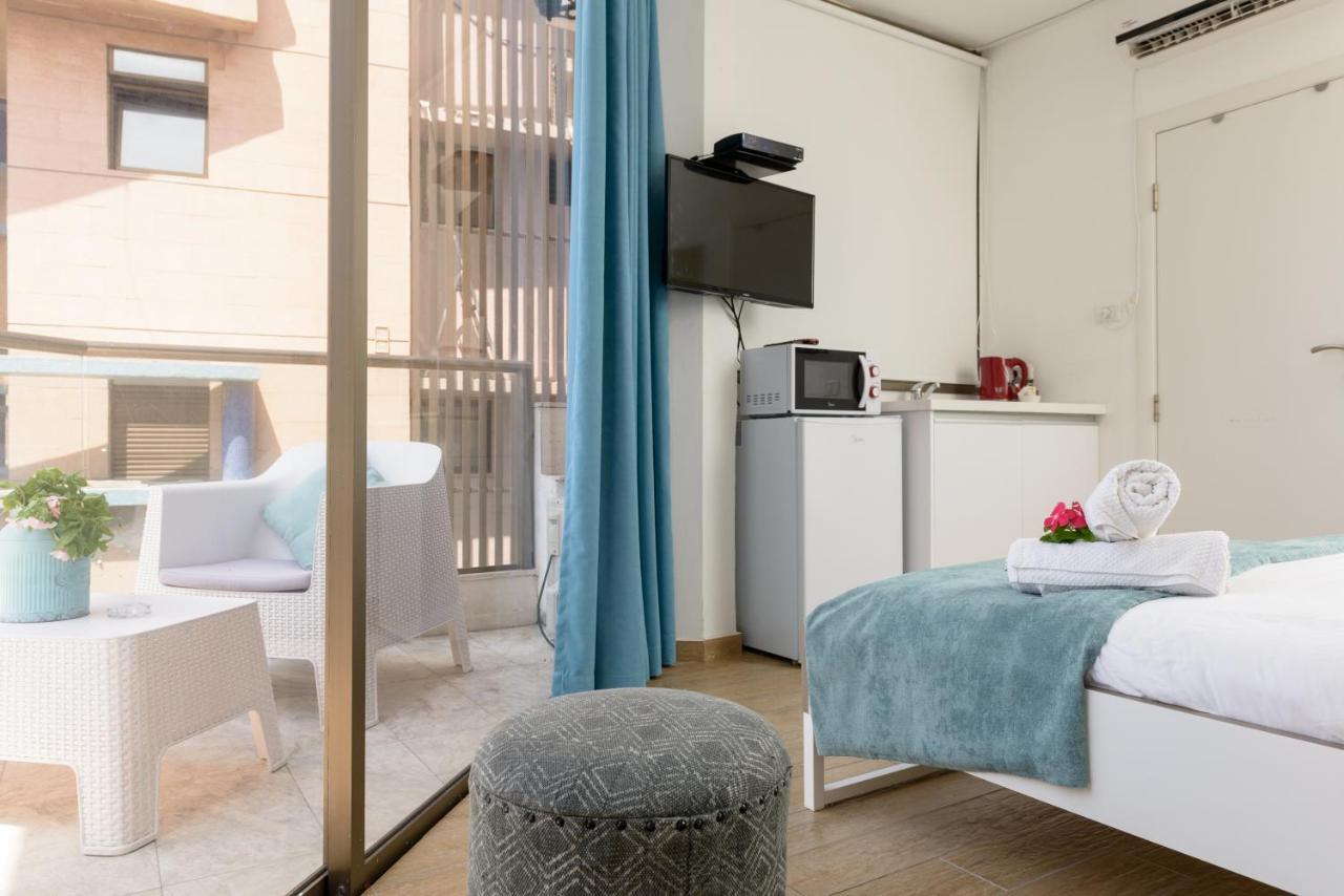 Studio & Apartments On The Beach By Aspentlv เทลอาวีฟ ภายนอก รูปภาพ