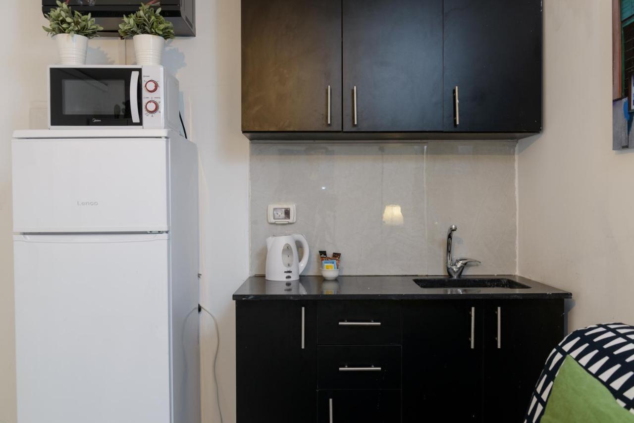 Studio & Apartments On The Beach By Aspentlv เทลอาวีฟ ภายนอก รูปภาพ