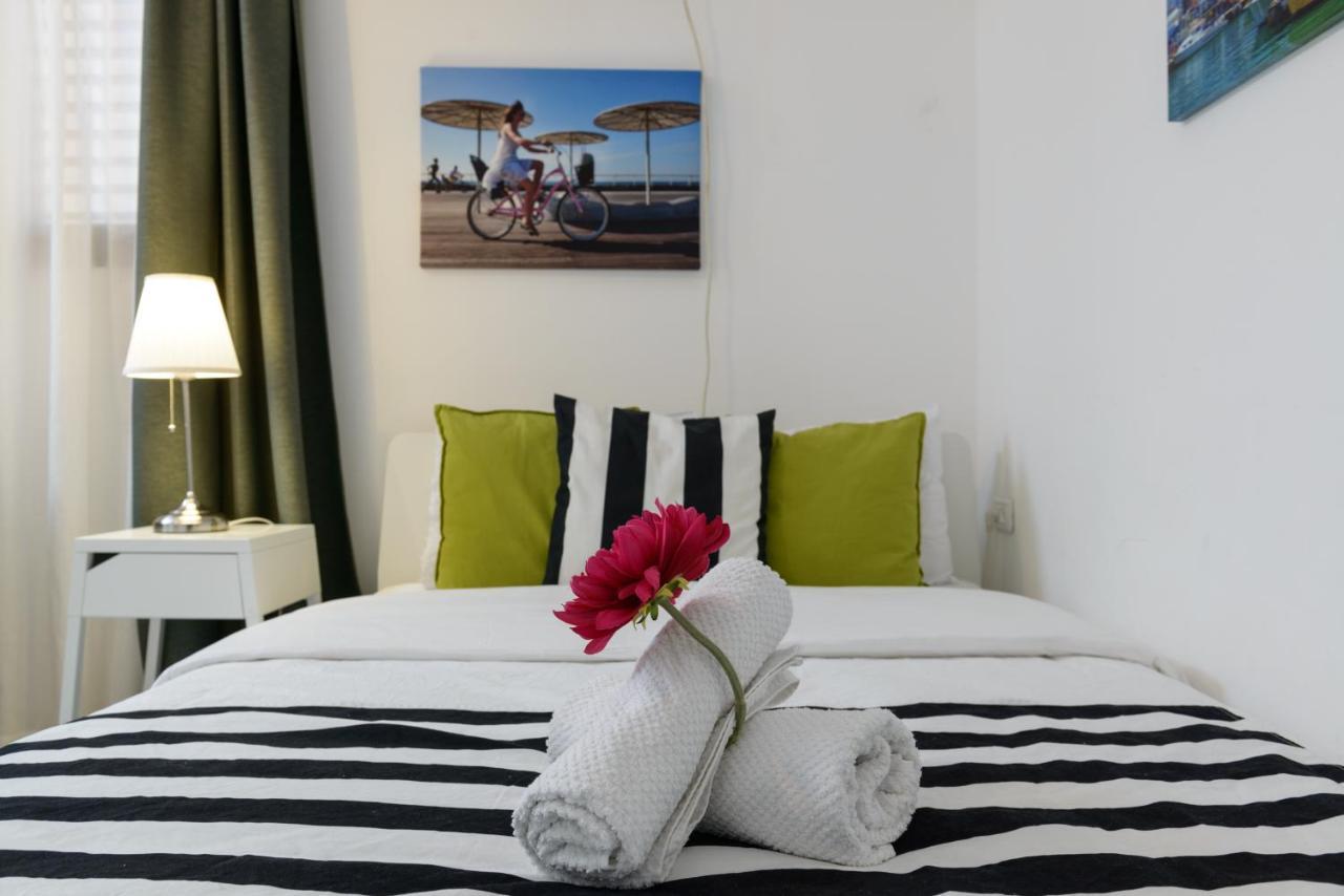 Studio & Apartments On The Beach By Aspentlv เทลอาวีฟ ภายนอก รูปภาพ