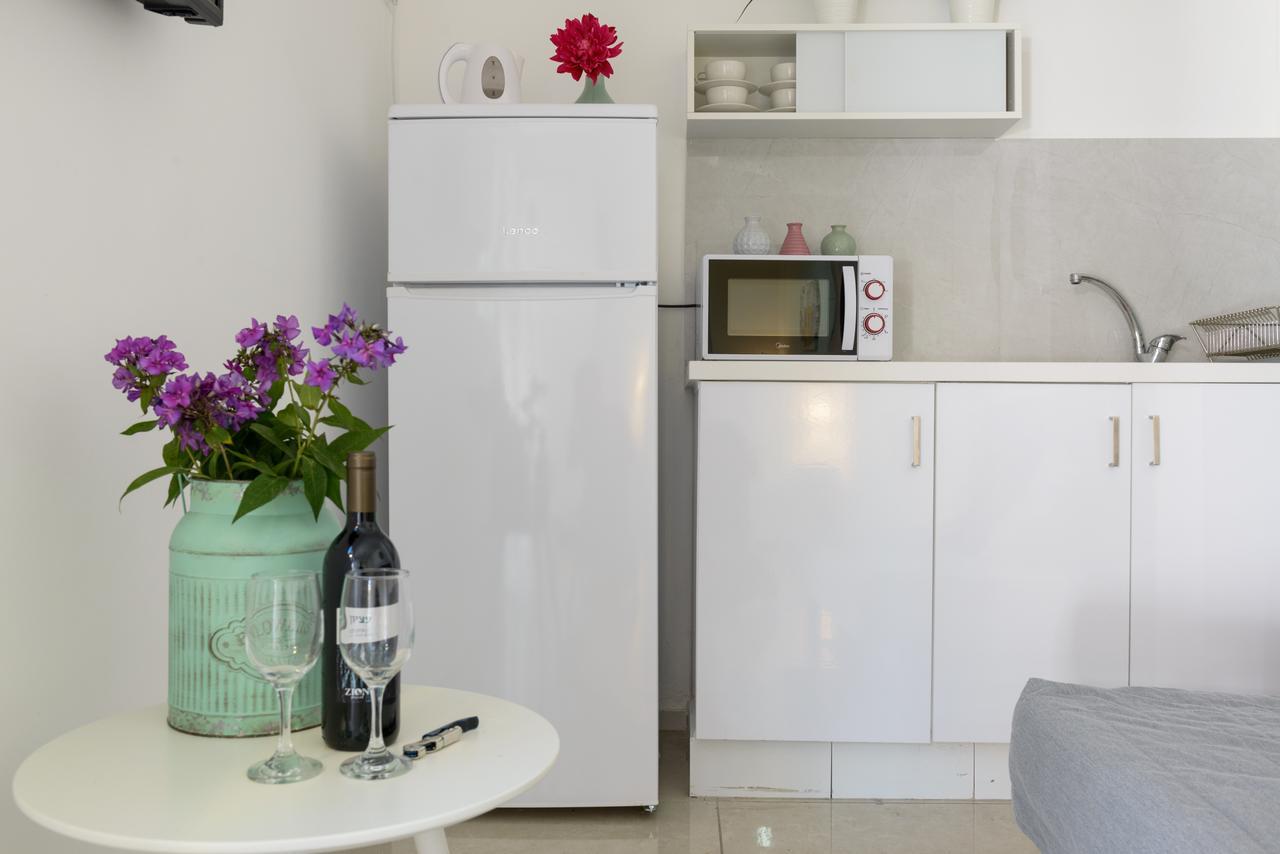 Studio & Apartments On The Beach By Aspentlv เทลอาวีฟ ภายนอก รูปภาพ