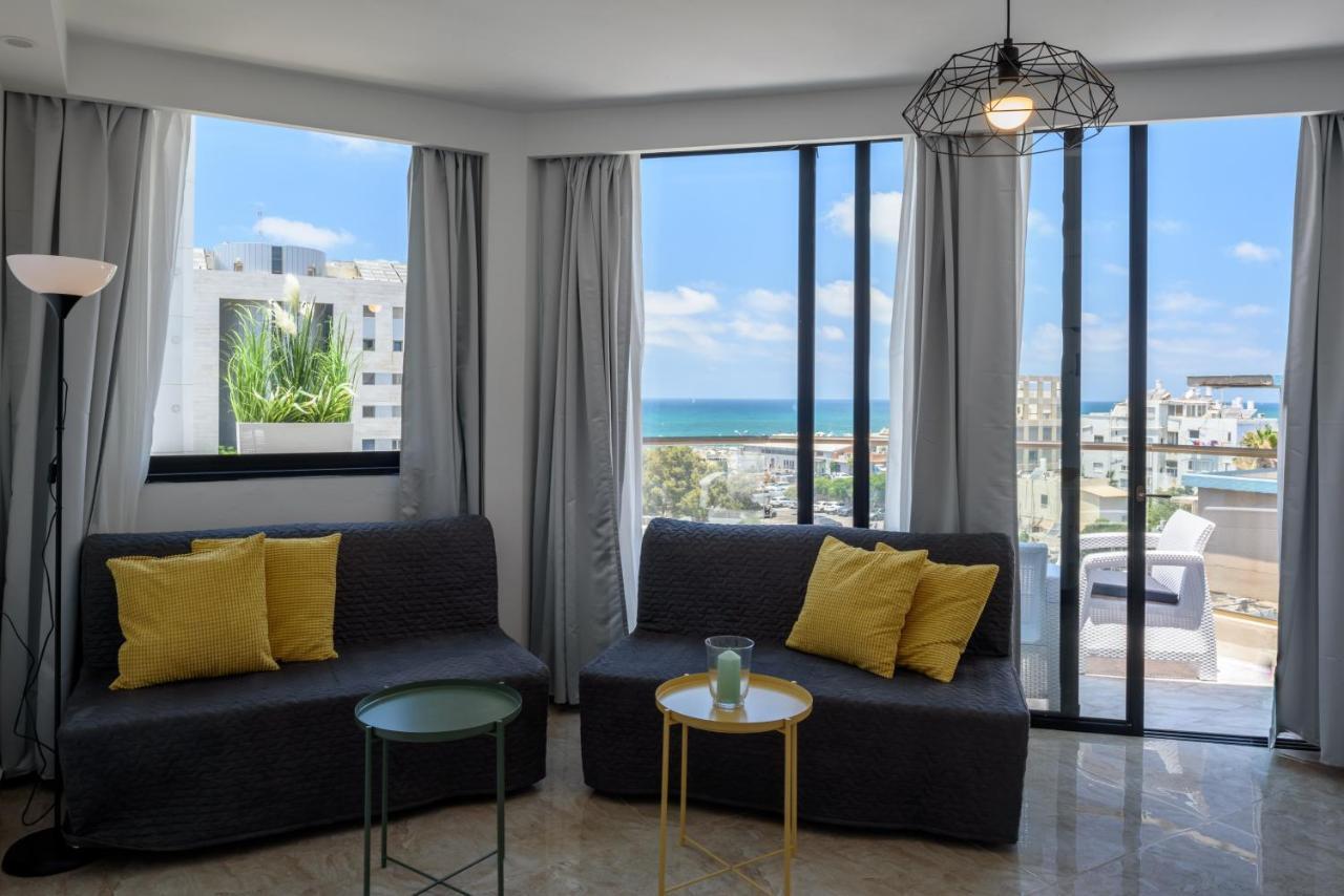Studio & Apartments On The Beach By Aspentlv เทลอาวีฟ ภายนอก รูปภาพ