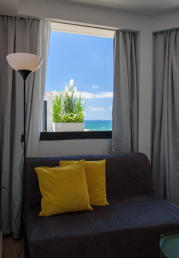 Studio & Apartments On The Beach By Aspentlv เทลอาวีฟ ภายนอก รูปภาพ